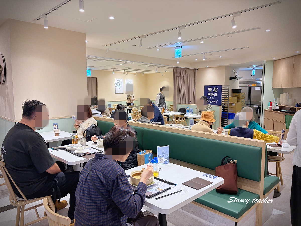 【內湖三總美食街】潮膳堂｜港式粥品、潮州麵點、燉湯一次滿足！內湖上班族最愛的清爽系港味餐廳（環境介紹）