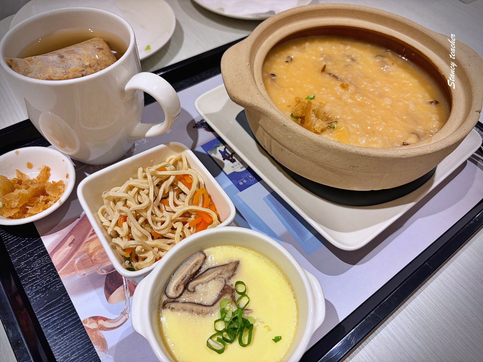 【內湖三總美食街】潮膳堂｜港式粥品、潮州麵點、燉湯一次滿足！內湖上班族最愛的清爽系港味餐廳（環境介紹）