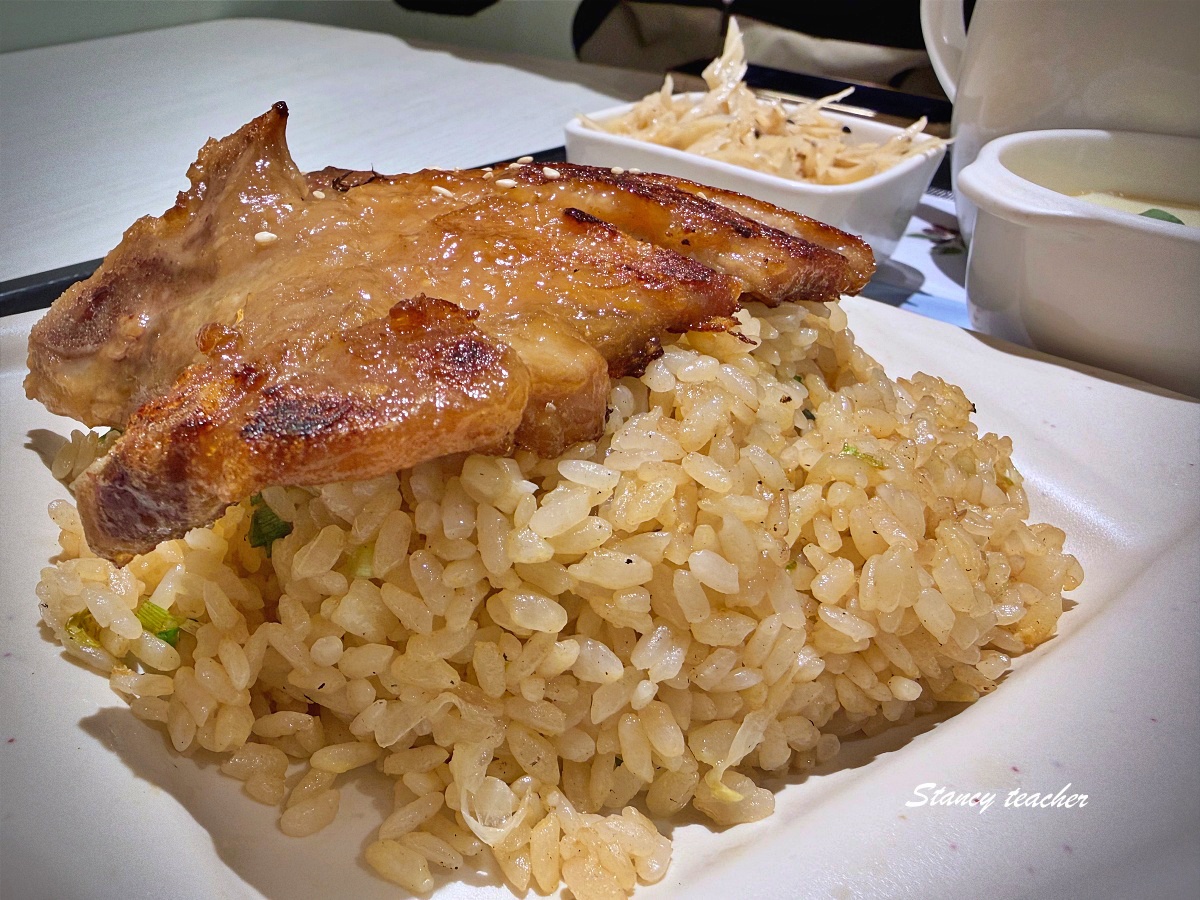 【內湖三總美食街】潮膳堂｜港式粥品、潮州麵點、燉湯一次滿足！內湖上班族最愛的清爽系港味餐廳（環境介紹）