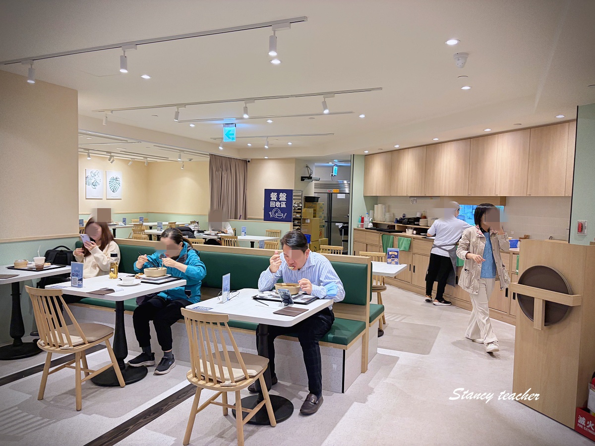 【內湖三總美食街】潮膳堂｜港式粥品、潮州麵點、燉湯一次滿足！內湖上班族最愛的清爽系港味餐廳（環境介紹）