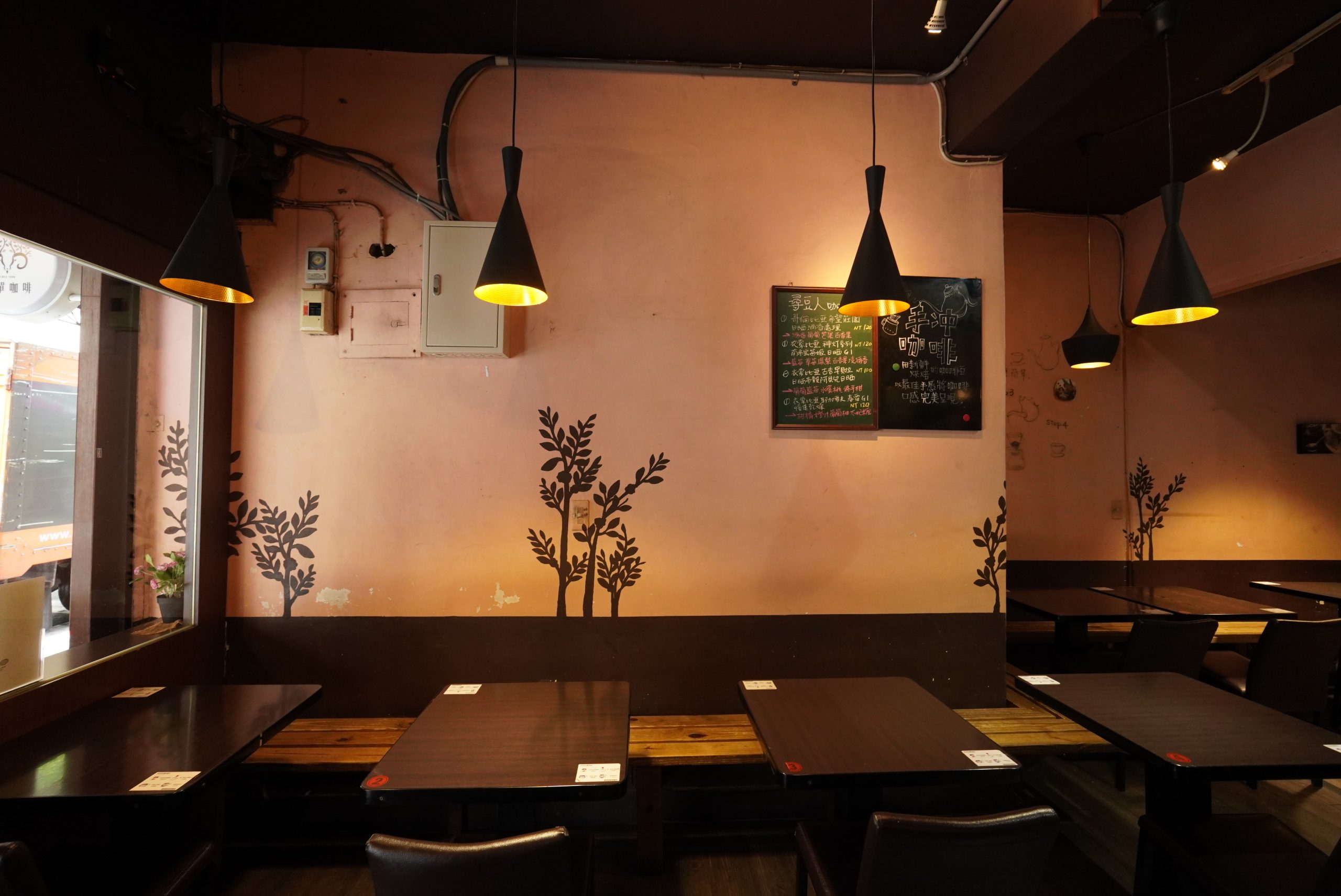 【北投咖啡廳推薦】簡單咖啡（原25元咖啡專賣店）｜自家烘焙咖啡、老派溫度與最熟悉的日常味道