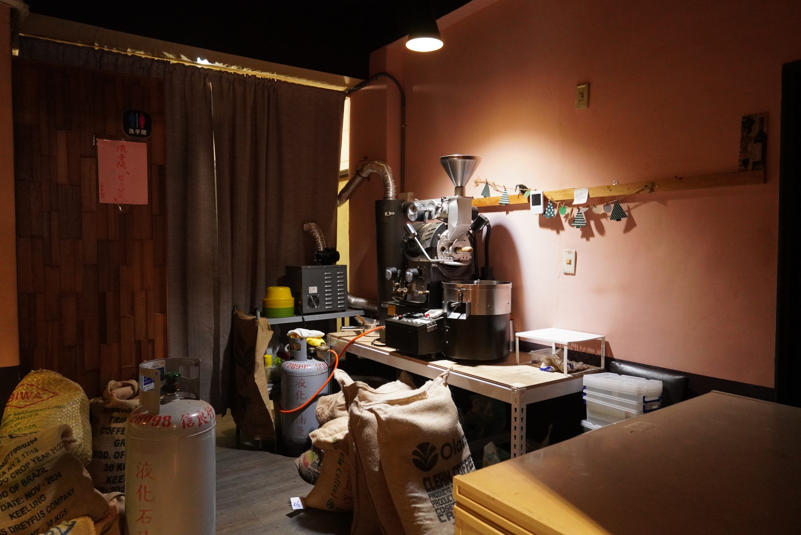 【北投咖啡廳推薦】簡單咖啡（原25元咖啡專賣店）｜自家烘焙咖啡、老派溫度與最熟悉的日常味道