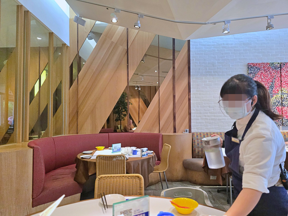 【台北南港美食】1010湘南港中信店｜雪莉阿嬤生日聚餐首選！不敢吃辣也能放心吃的湘菜館