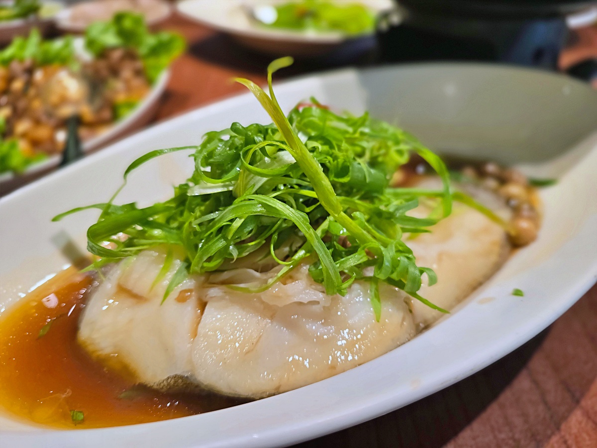 【台北南港美食】1010湘南港中信店｜雪莉阿嬤生日聚餐首選！不敢吃辣也能放心吃的湘菜館