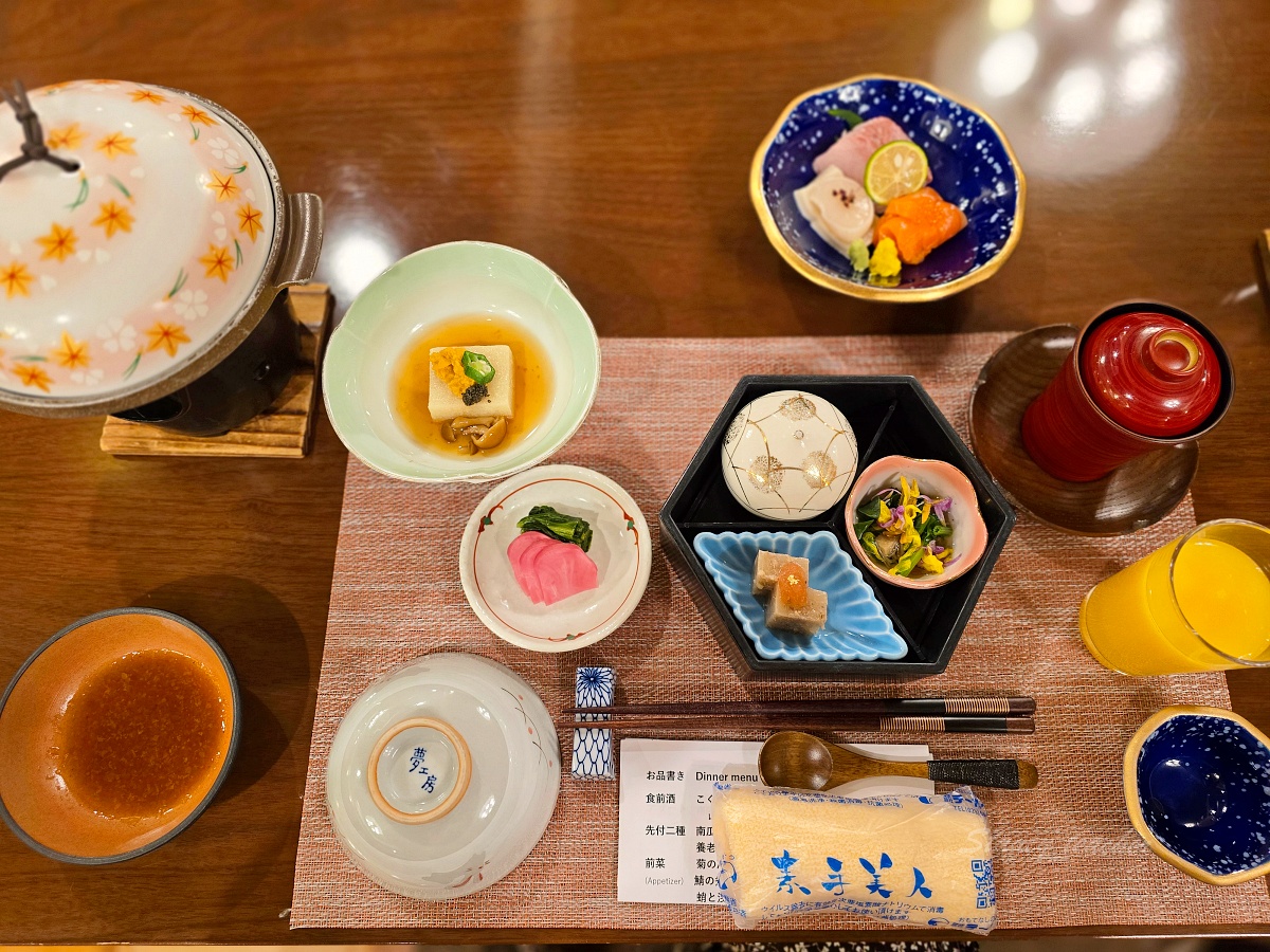 【銀山溫泉住宿】昭和館 Showakan 一泊二食開箱！日和旅行社東北行程推薦，入住夢幻溫泉街免搶房
