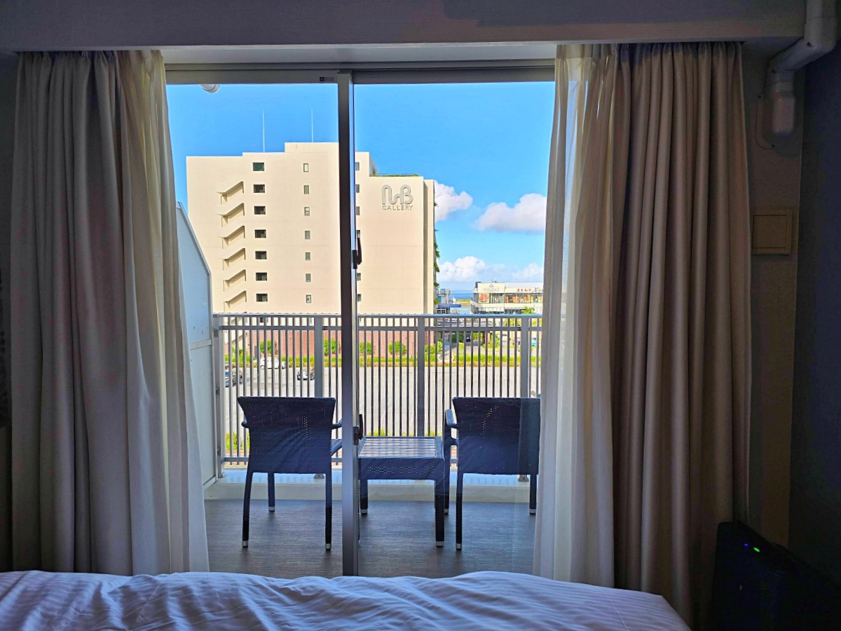 【沖繩北谷住宿推薦】La’gent Hotel Chatan 親子入住心得｜住在美國村旁的超高CP值雙床房