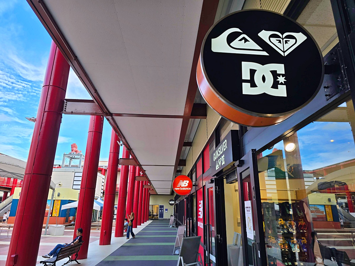【沖繩 ASHIBINAA Outlet 必買攻略】品牌清單、退稅教學與最新購物心得（含退稅櫃台位置）