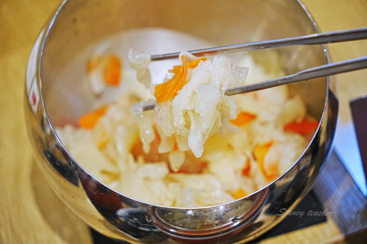 金門美食｜圓頭牛肉麵金城店評論：溫體牛肉麵、牛筋牛雜吃到飽，500盤入選高CP值必吃推薦
