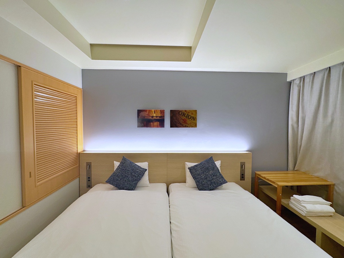 【沖繩那霸住宿推薦】OrioN Hotel Naha 親子入住心得|近國際通、牧志站超方便的中等雙床房開箱 【沖繩那霸住宿推薦】OrioN Hotel Naha 親子入住心得|近國際通、牧志站超方便的中等雙床房開箱