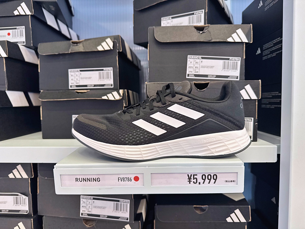 【沖繩 ASHIBINAA Outlet 必買攻略】品牌清單、退稅教學與最新購物心得（含退稅櫃台位置）