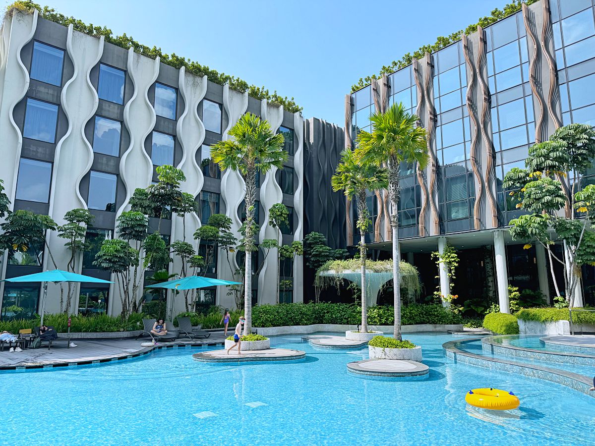 新加坡悅樂聖淘沙酒店住宿開箱｜Village Hotel Sentosa 豪華家庭房實住心得，三代同堂也住得下的親子飯店
