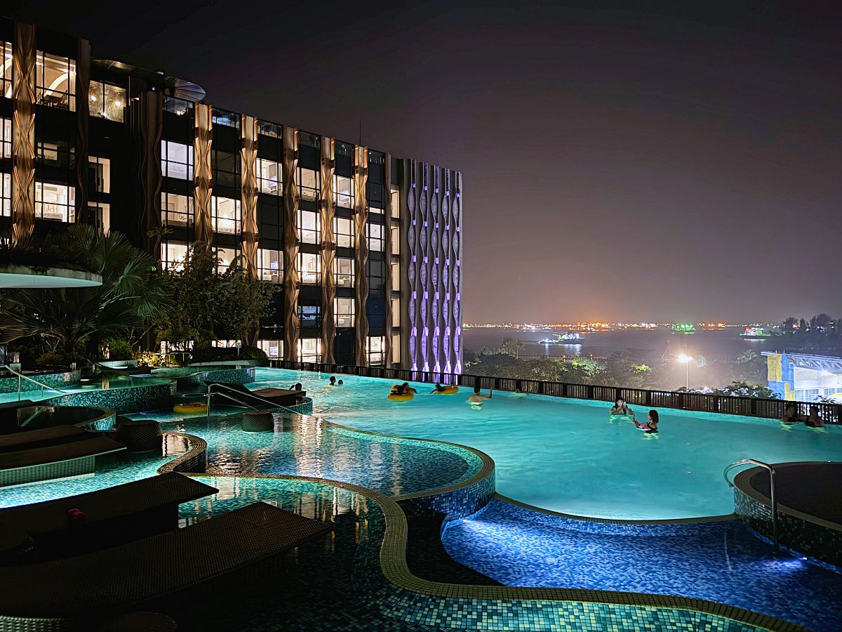 新加坡悅樂聖淘沙酒店住宿開箱｜Village Hotel Sentosa 豪華家庭房實住心得，三代同堂也住得下的親子飯店
