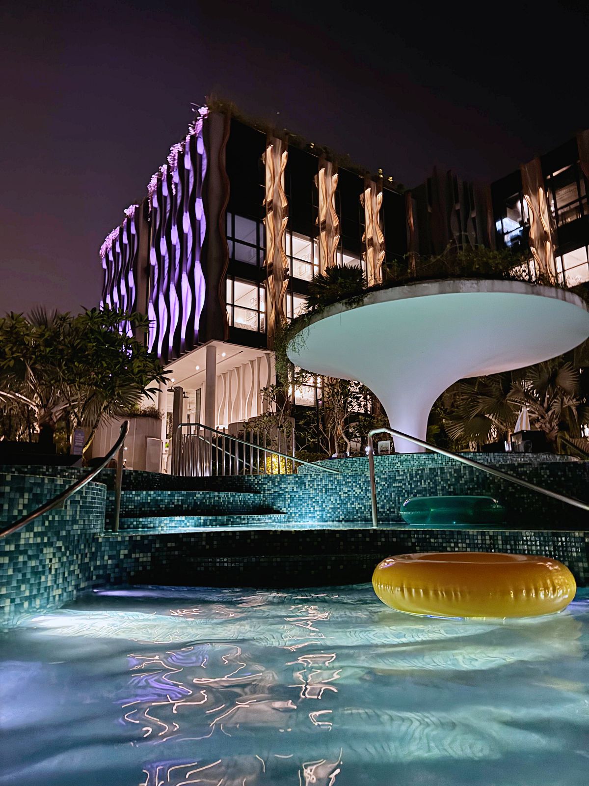 新加坡悅樂聖淘沙酒店住宿開箱｜Village Hotel Sentosa 豪華家庭房實住心得，三代同堂也住得下的親子飯店
