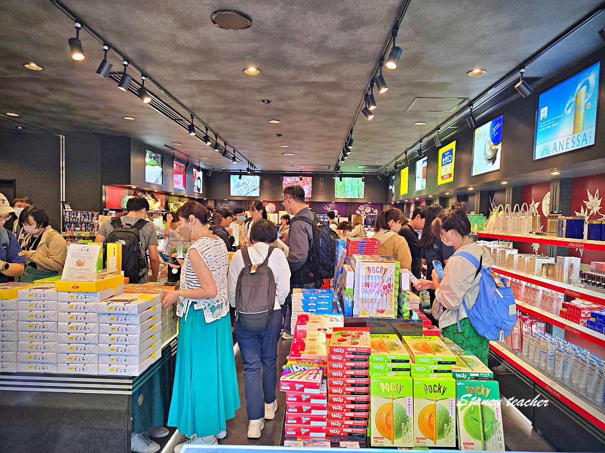 大分機場必買懶人包｜免稅店伴手禮全清單＋Hello Kitty 機場＋免費溫泉足湯攻略