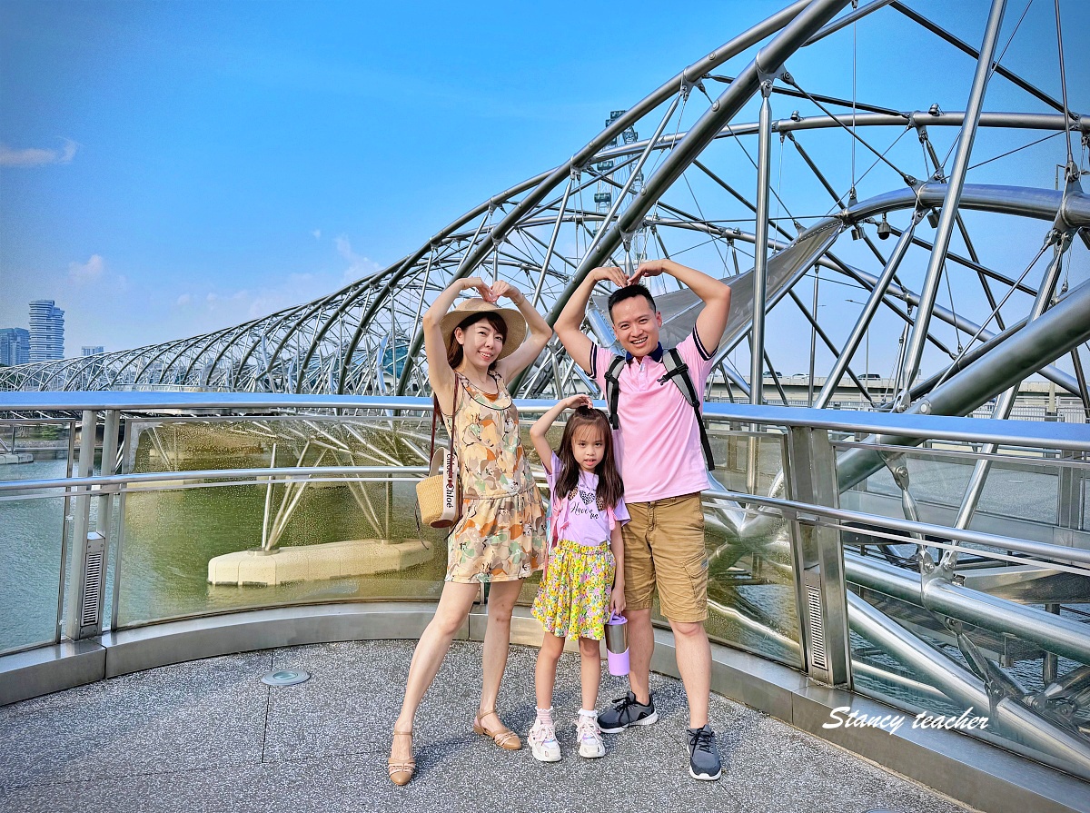 新加坡基因橋 Helix Bridge｜濱海灣必走景點，白天現代、夜晚浪漫的親子散步路線 @Stancy Teacher 美味異想世界