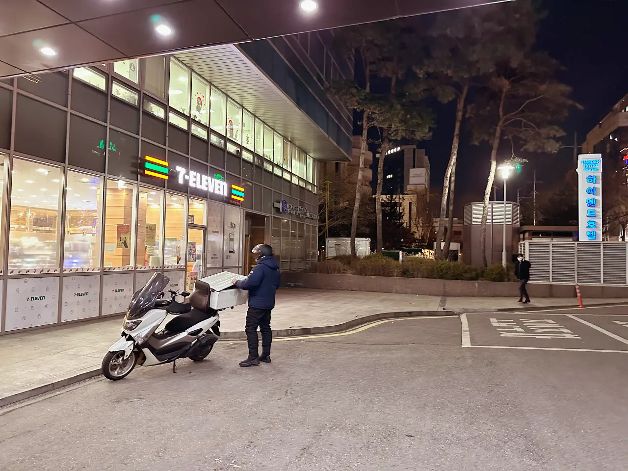 水原住宿推薦｜High End Hotel Suwon 高CP值飯店實住心得，樓下就有 7-11 超方便