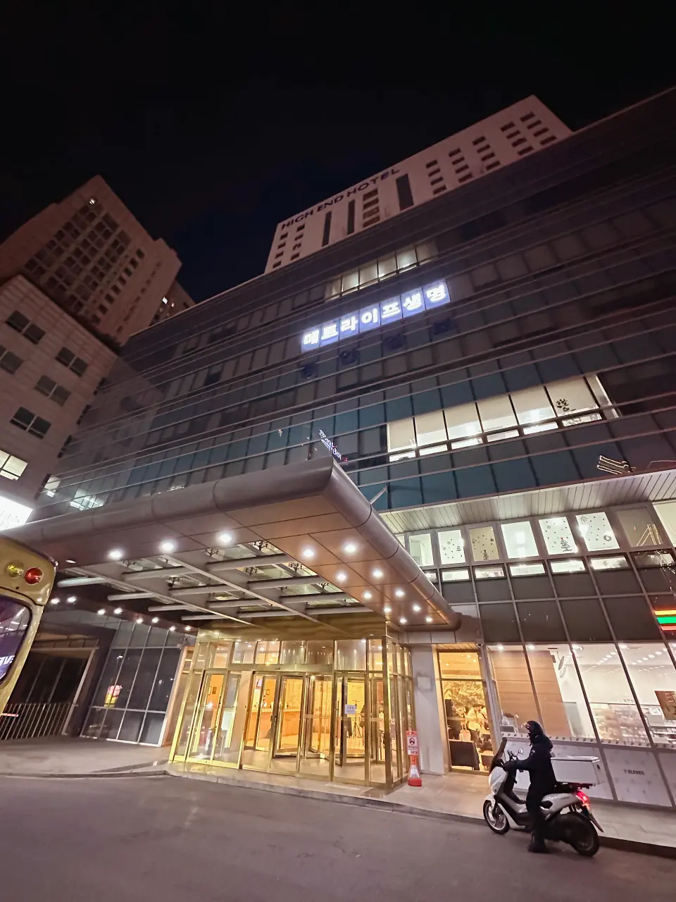 水原住宿推薦|High End Hotel Suwon 高CP值飯店實住心得,樓下就有 7-11 超方便 水原住宿推薦|High End Hotel Suwon 高CP值飯店實住心得,樓下就有 7-11 超方便