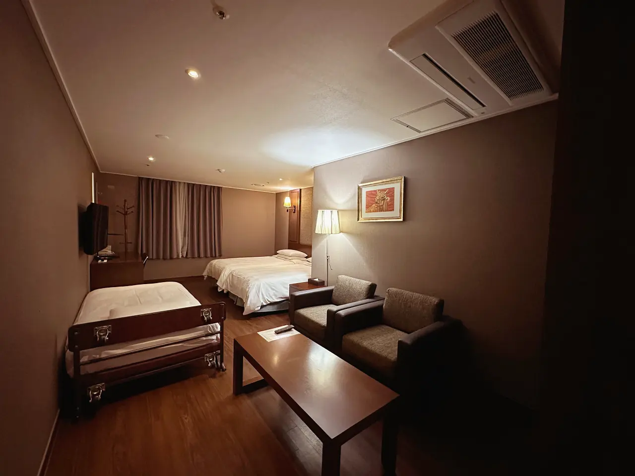 水原住宿推薦｜High End Hotel Suwon 高CP值飯店實住心得，樓下就有 7-11 超方便