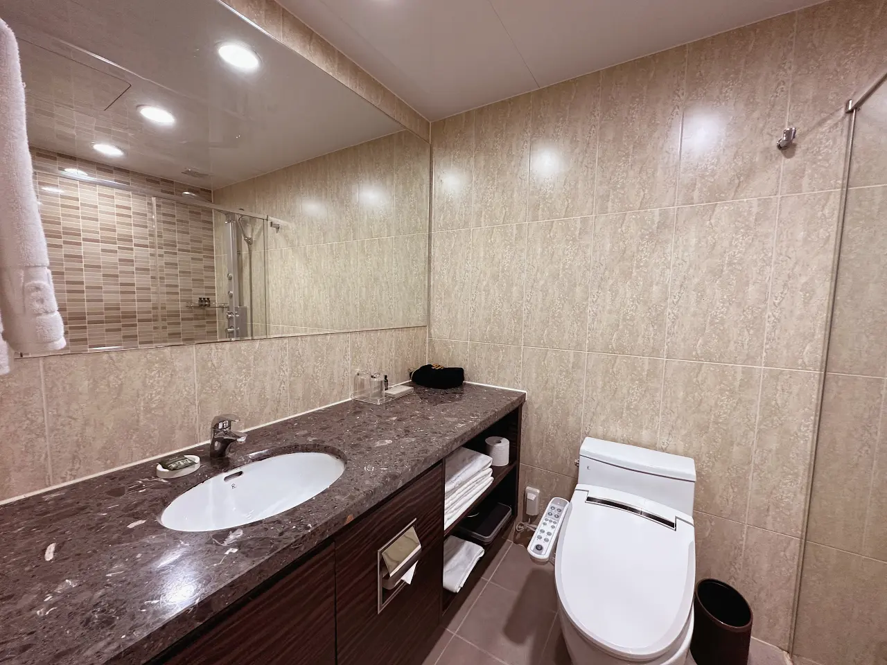 水原住宿推薦｜High End Hotel Suwon 高CP值飯店實住心得，樓下就有 7-11 超方便
