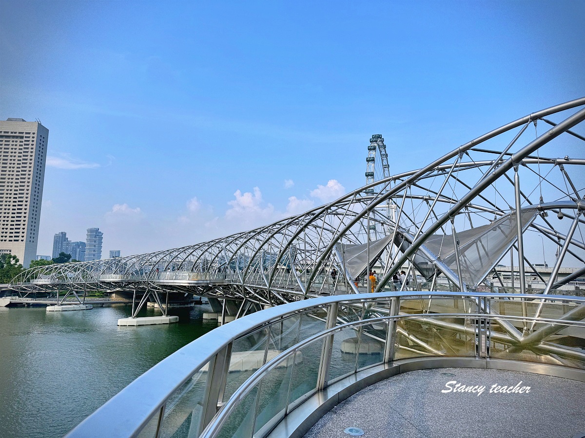 新加坡基因橋 Helix Bridge｜濱海灣必走景點，白天現代、夜晚浪漫的親子散步路線