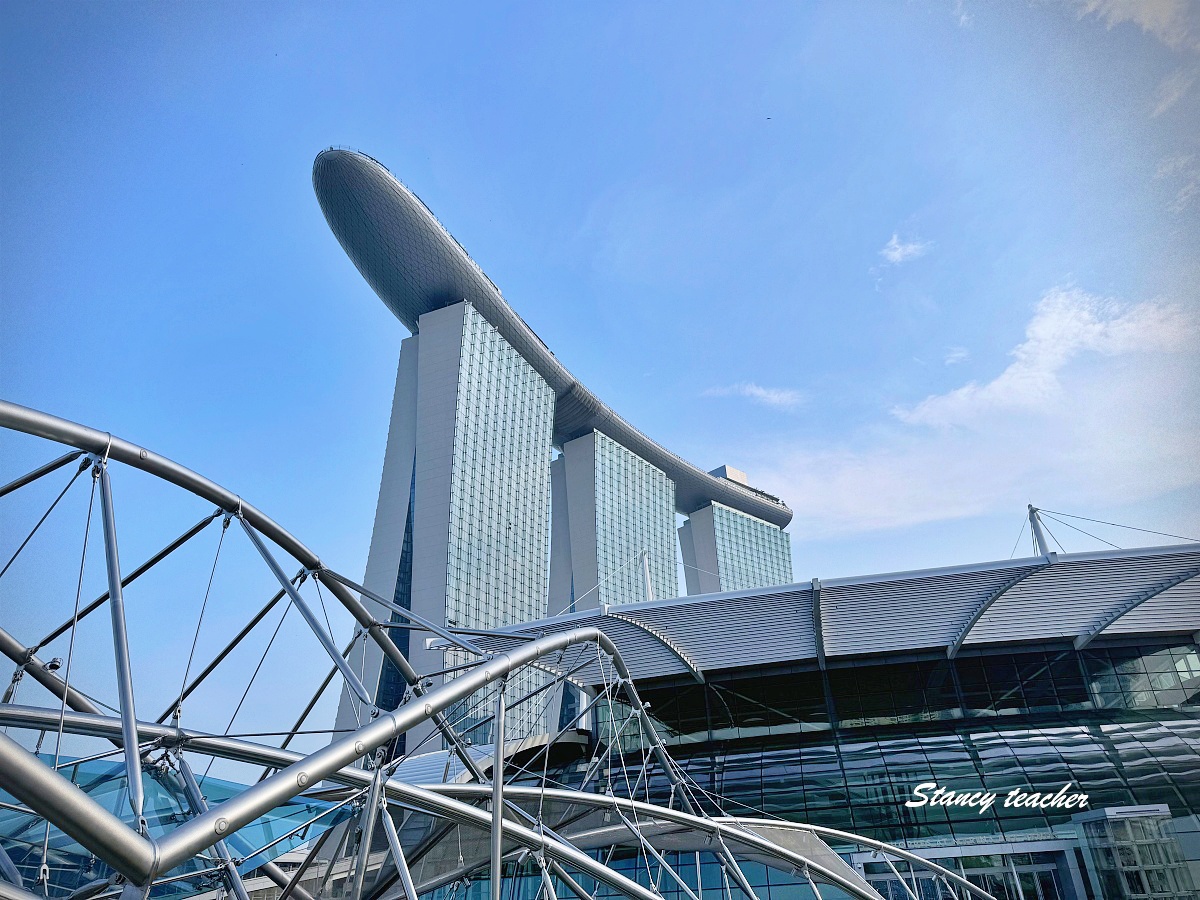 新加坡基因橋 Helix Bridge|濱海灣必走景點,白天現代、夜晚浪漫的親子散步路線 新加坡基因橋 Helix Bridge|濱海灣必走景點,白天現代、夜晚浪漫的親子散步路線