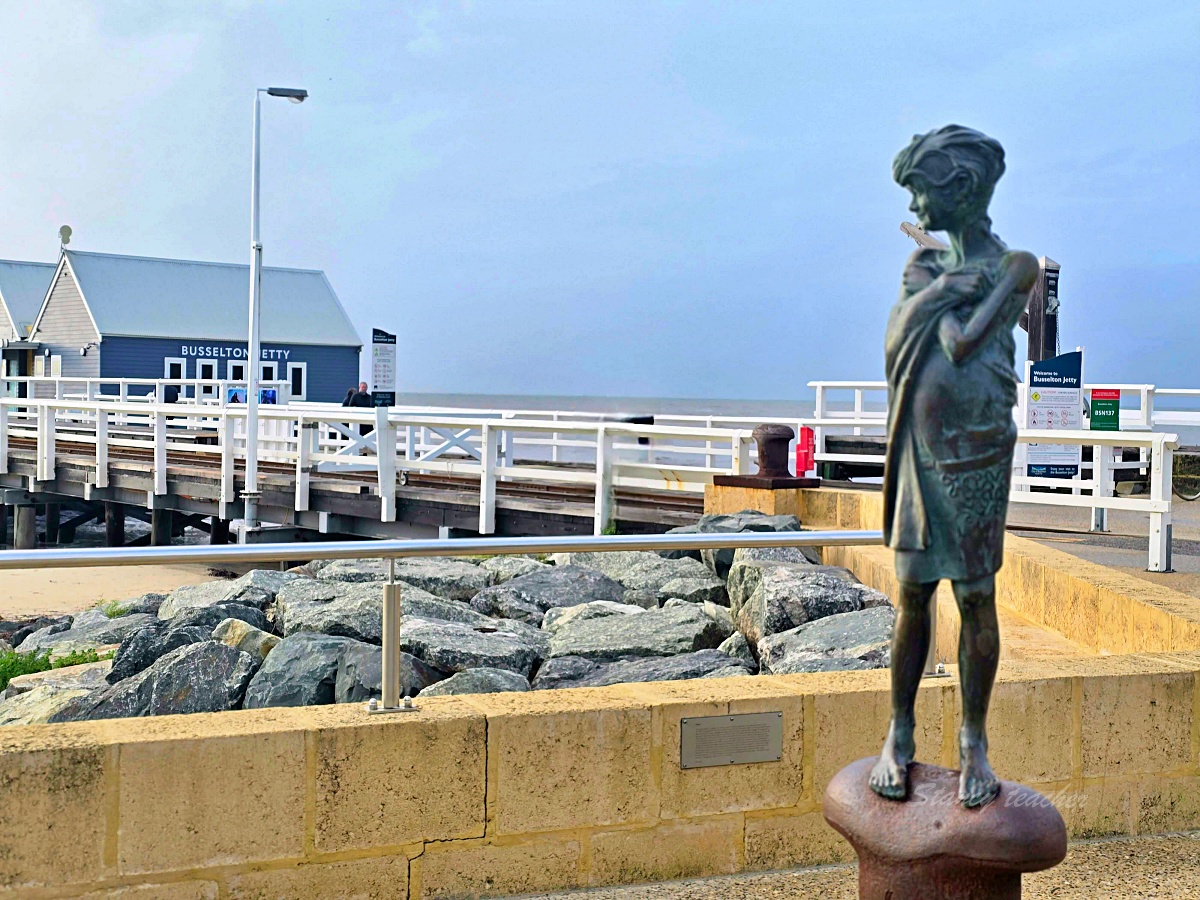 西澳必去景點|Busselton Jetty 巴瑟爾頓棧橋攻略:南半球最長木棧橋、小火車鐵道、紀念品店一次看 西澳必去景點|Busselton Jetty 巴瑟爾頓棧橋攻略:南半球最長木棧橋、小火車鐵道、紀念品店一次看