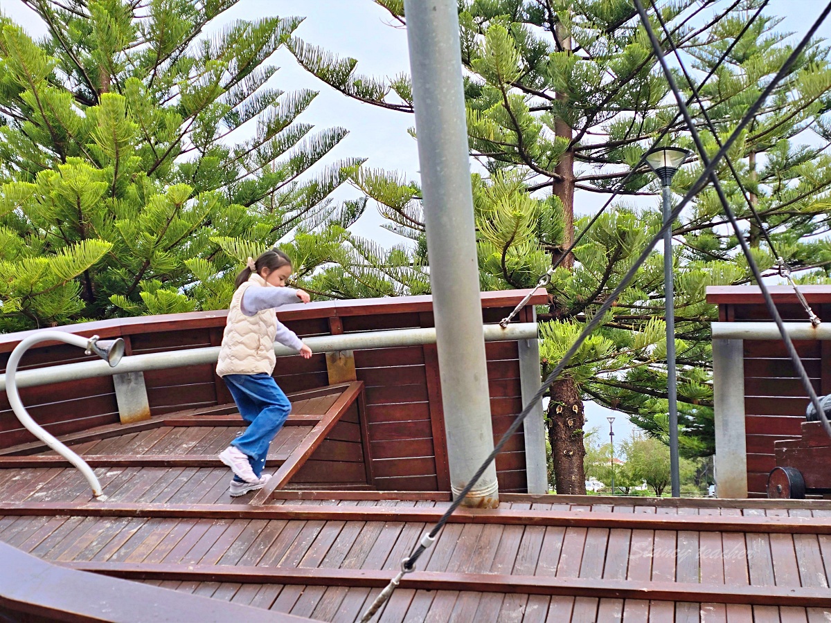 西澳必去景點|Busselton Jetty 巴瑟爾頓棧橋攻略:南半球最長木棧橋、小火車鐵道、紀念品店一次看 西澳必去景點|Busselton Jetty 巴瑟爾頓棧橋攻略:南半球最長木棧橋、小火車鐵道、紀念品店一次看