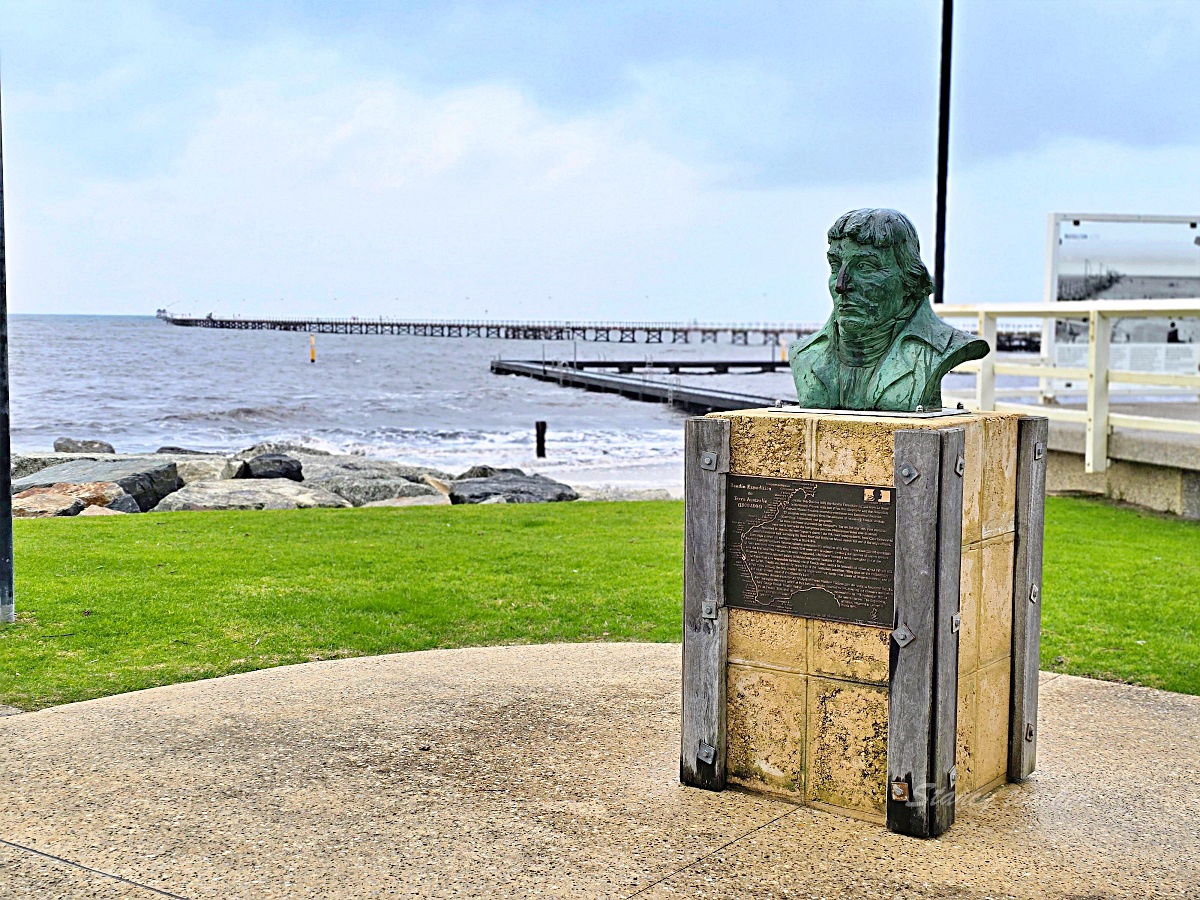 西澳必去景點|Busselton Jetty 巴瑟爾頓棧橋攻略:南半球最長木棧橋、小火車鐵道、紀念品店一次看 西澳必去景點|Busselton Jetty 巴瑟爾頓棧橋攻略:南半球最長木棧橋、小火車鐵道、紀念品店一次看