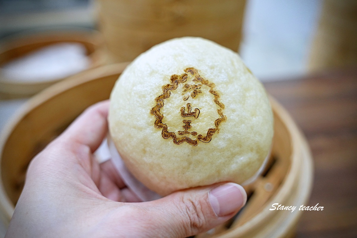 老上海包子萬華萬大店｜台北老麵包子萬大路美食必吃，手工現包現蒸一開賣就有人排隊