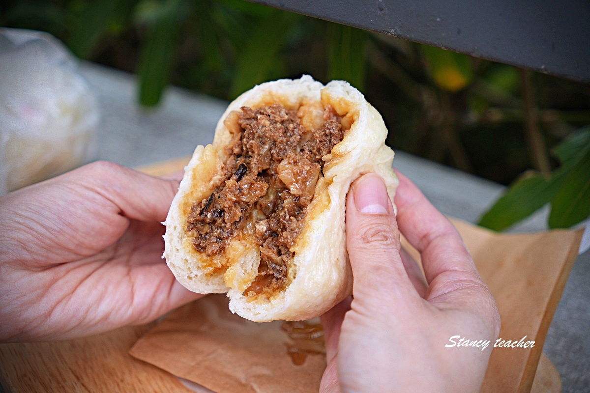 老上海包子萬華萬大店｜台北老麵包子萬大路美食必吃，手工現包現蒸一開賣就有人排隊