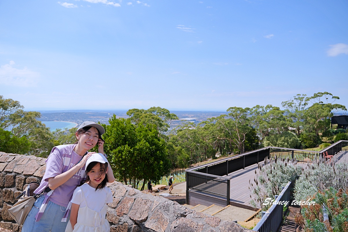澳洲墨爾本親子一日遊推薦｜莫寧頓半島泡湯趣！彩虹小屋、Pt Leo藝術酒莊、愛麗絲迷宮花園全攻略