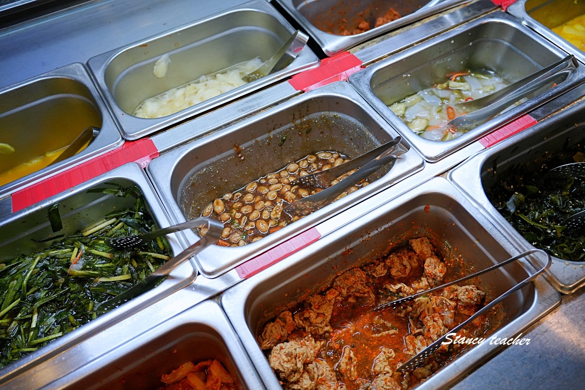 淡水美食｜淡水韓式燒肉吃到飽「梨花大苑」人參雞湯、燒肉、小菜、手工冰淇淋一次滿足
