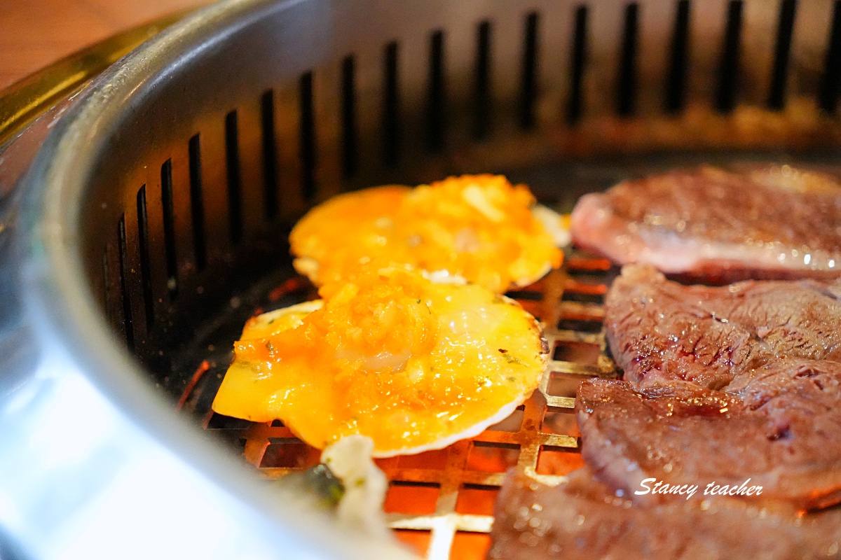 淡水美食｜淡水韓式燒肉吃到飽「梨花大苑」人參雞湯、燒肉、小菜、手工冰淇淋一次滿足