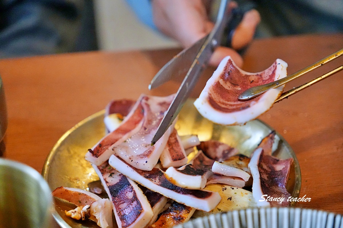 淡水美食｜淡水韓式燒肉吃到飽「梨花大苑」人參雞湯、燒肉、小菜、手工冰淇淋一次滿足