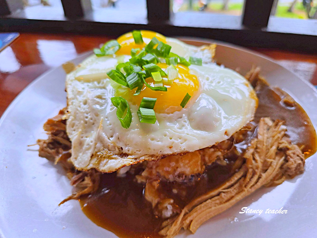 夏威夷Lulu’s Waikiki｜維基基海景第一排餐廳推薦，必吃Loco Moco＋蒜香奶油義大利麵