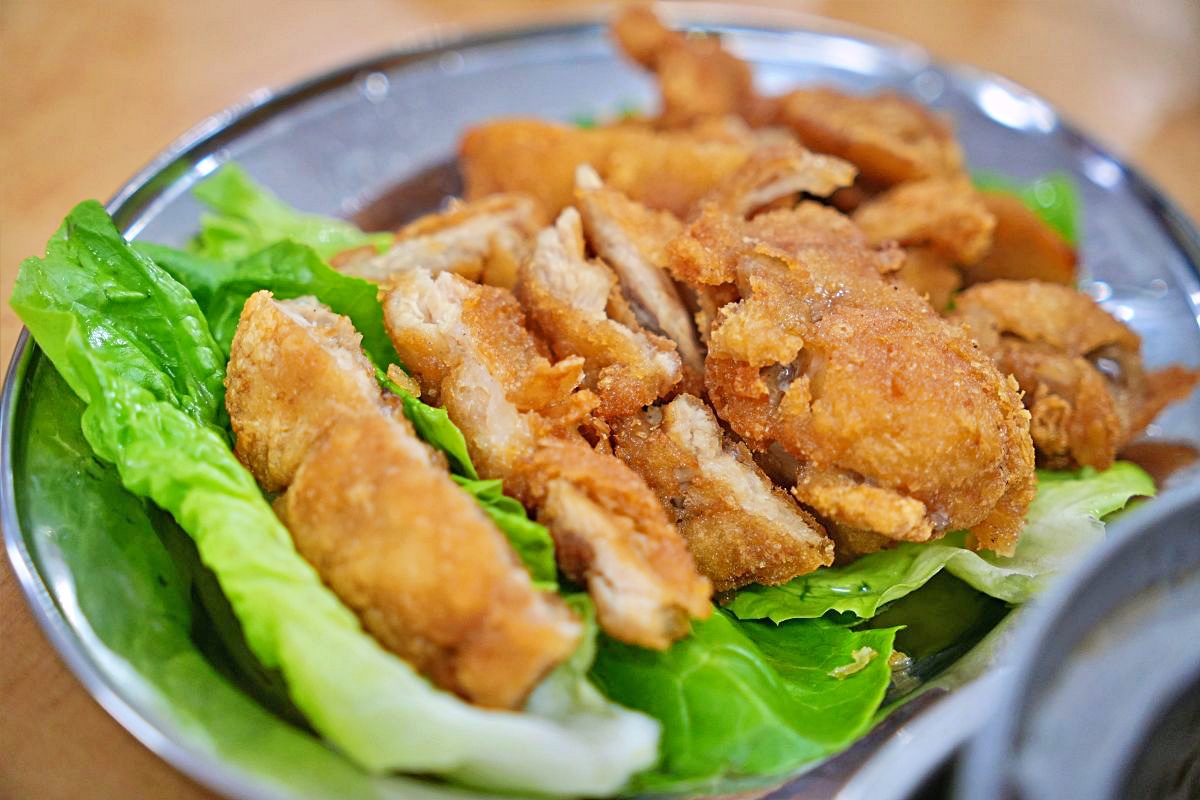 沙巴肉骨茶推薦｜亞庇榮記肉骨茶在地人愛店，原味胡椒當歸湯頭真的太強