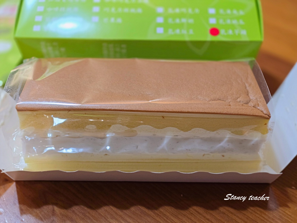 萬里美食推薦｜米琪淋乳凍蛋糕，新鮮出爐巨大泡芙與芋頭乳凍蛋糕超多人開車來買