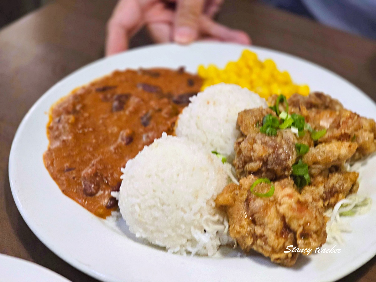 【夏威夷美食推薦】Zippy’s 夏威夷在地連鎖餐廳心得:牛骨湯大碗到驚人,家庭旅遊超適合 【夏威夷美食推薦】Zippy’s 夏威夷在地連鎖餐廳心得:牛骨湯大碗到驚人,家庭旅遊超適合