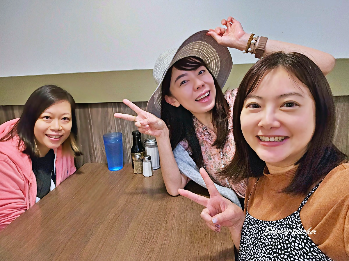 【夏威夷美食推薦】Zippy’s 夏威夷在地連鎖餐廳心得:牛骨湯大碗到驚人,家庭旅遊超適合 【夏威夷美食推薦】Zippy’s 夏威夷在地連鎖餐廳心得:牛骨湯大碗到驚人,家庭旅遊超適合