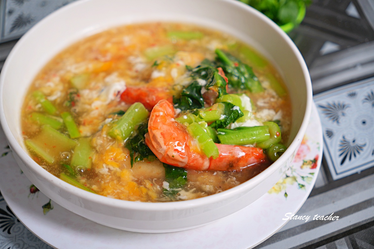 沙巴美食推薦｜在地人帶路必吃 Asam Pedas 酸辣魚湯，這家亞庇隱藏版茶室真的太強
