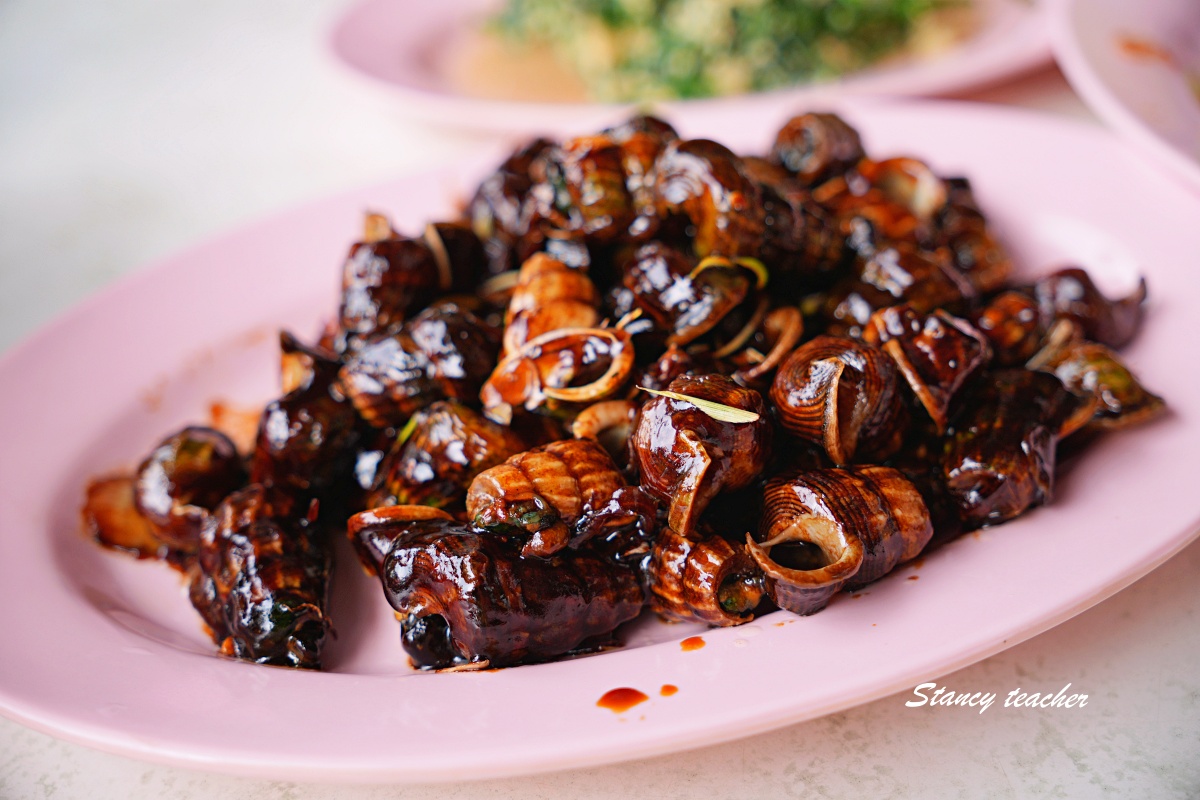 沙巴美食推薦｜亞庇在地人激推「砂沙海鮮坊」乾奶油蝦太強！比觀光海鮮餐廳更便宜好吃