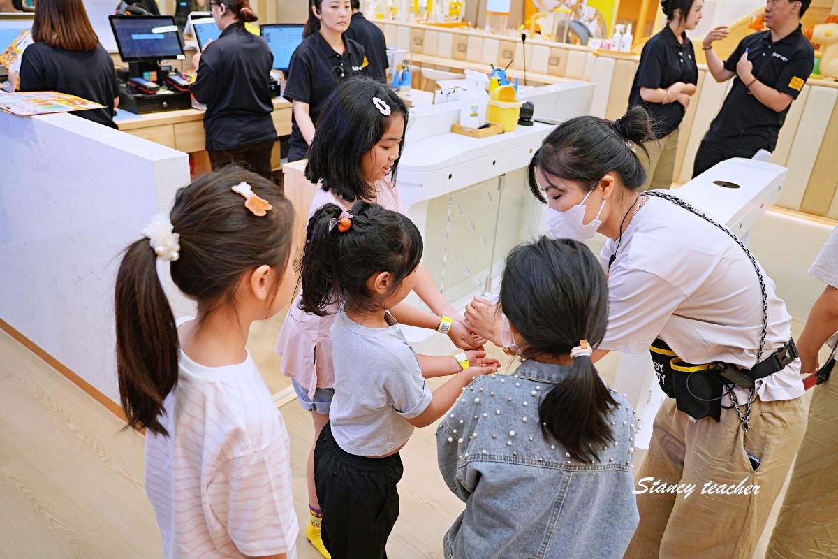 享樂園 ENJOY in JOY 新莊店｜新莊宏匯廣場最新室內兒童樂園，親子放電一票玩到底