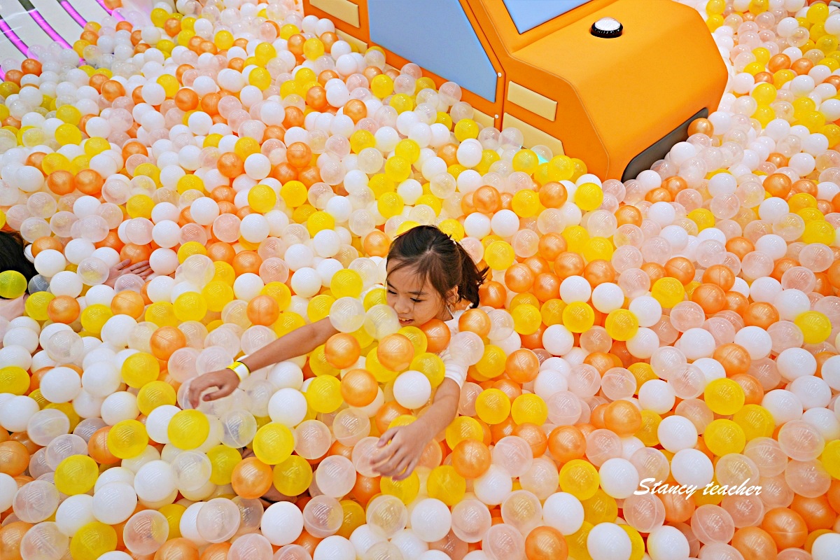 享樂園 ENJOY in JOY 新莊店｜新莊宏匯廣場最新室內兒童樂園，親子放電一票玩到底