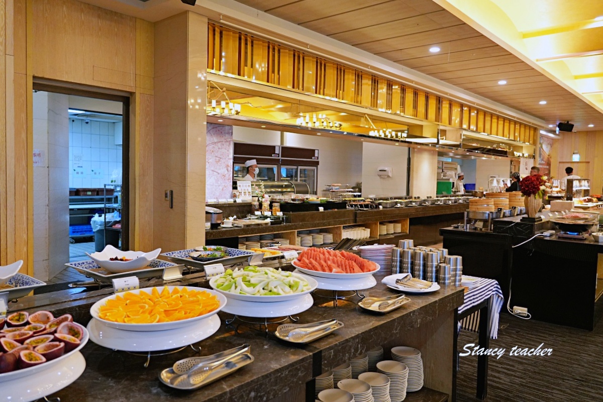 淡水福容田園西餐廳自助餐｜淡水漁人碼頭飯店 Buffet 推薦，十幾年後再訪竟然比想像中好吃