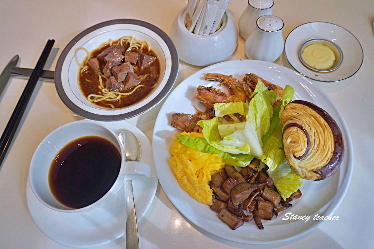 台北文華東方酒店住宿心得｜松山區五星級飯店推薦，泳池、房間、但馬家晚餐一次開箱