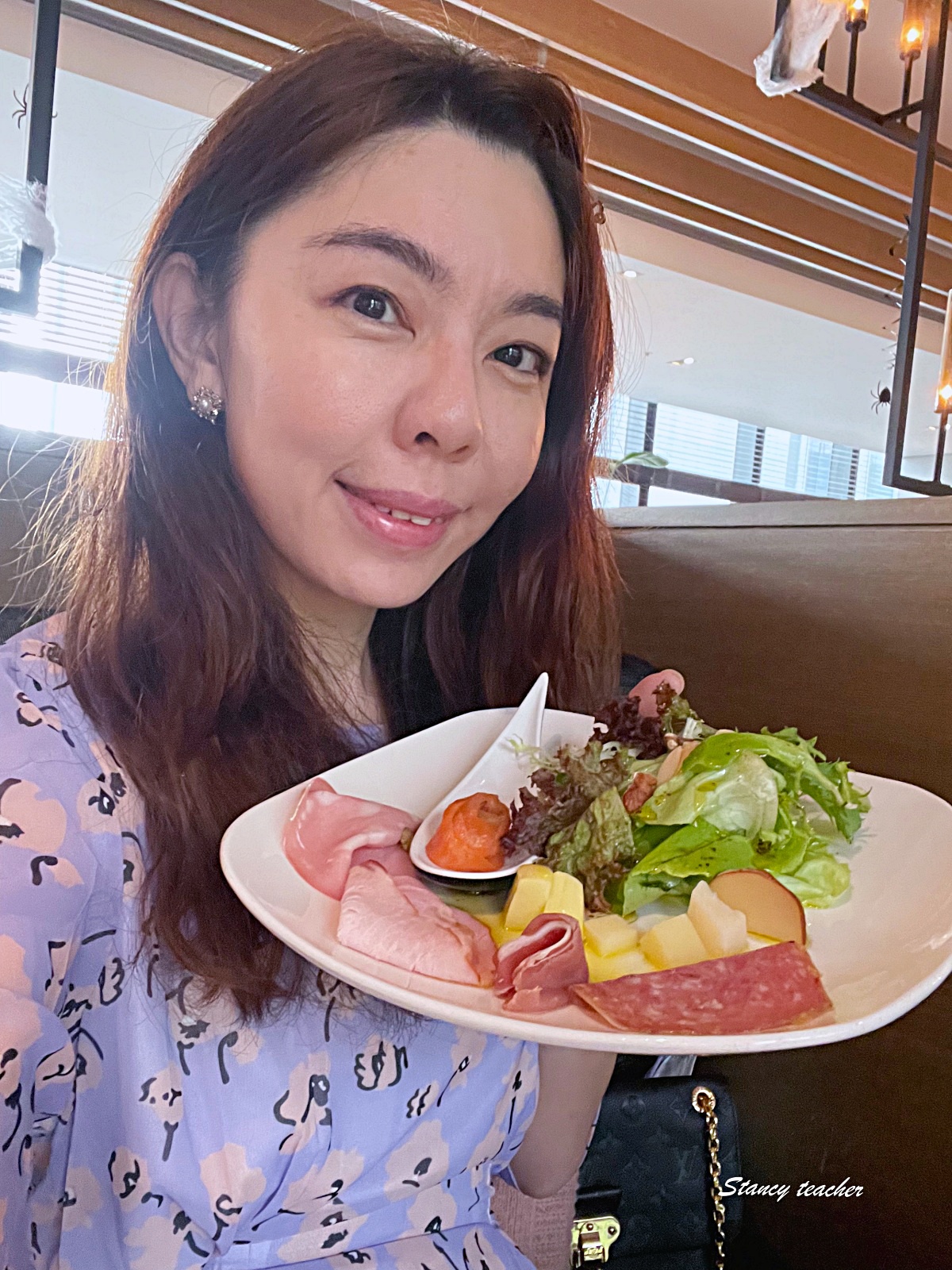 台北艾麗希爾頓格芮精選酒店｜信義區101旁住宿推薦，高空泳池、城市窗景與LA FARFALLA早餐心得