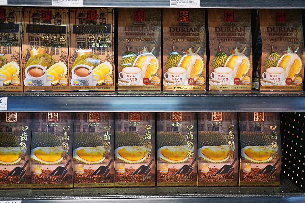 【沙巴超市推薦】曙光商場 Bataras Marketplace：沙巴伴手禮必買、在地零食、沙巴紅茶一次買齊
