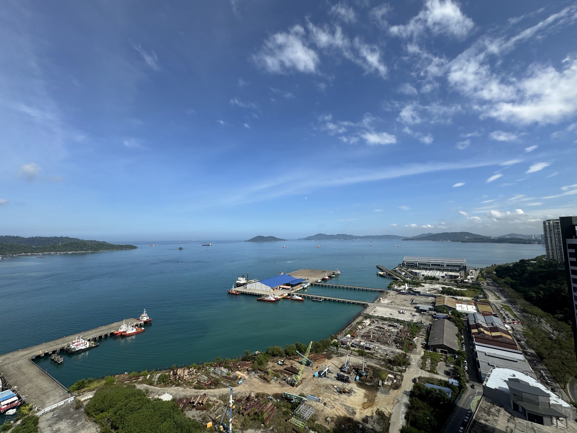 【沙巴市區飯店推薦】哥打京那巴魯閣藍帝酒店 Grandis Hotel Kota Kinabalu:旁邊就是 Suria Sabah、免稅店、碼頭超方便 【沙巴市區飯店推薦】哥打京那巴魯閣藍帝酒店 Grandis Hotel Kota Kinabalu:旁邊就是 Suria Sabah、免稅店、碼頭超方便