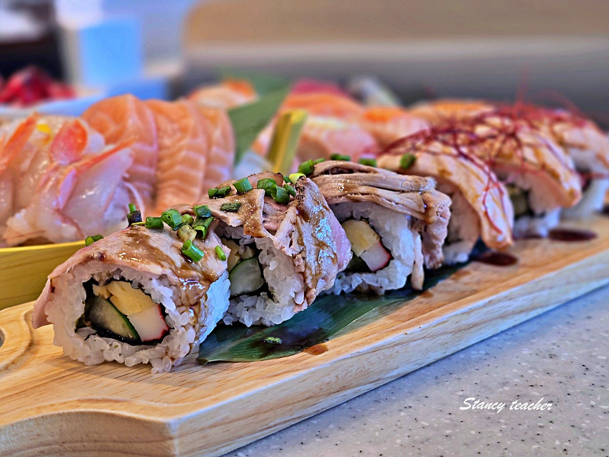SUSHI PLUS Terminal 21 Rama 3|曼谷河畔百貨迴轉壽司推薦,台灣爭鮮系升級版小新幹線送餐超有趣 SUSHI PLUS Terminal 21 Rama 3|曼谷河畔百貨迴轉壽司推薦,台灣爭鮮系升級版小新幹線送餐超有趣