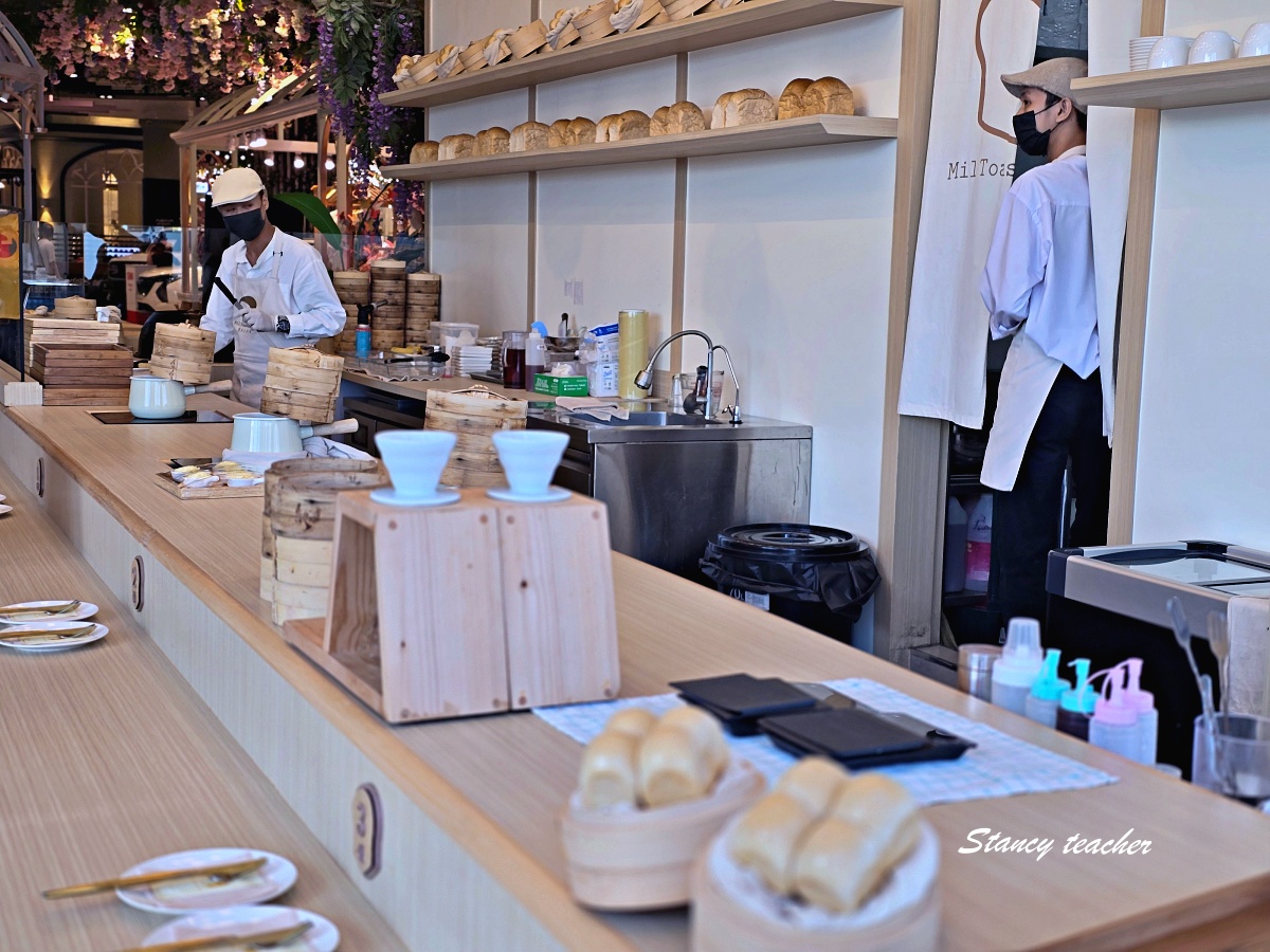 Mil Toast House Terminal 21 Rama 3｜曼谷河畔百貨韓國吐司咖啡廳，坐窗邊吃蒸吐司還能看昭披耶河